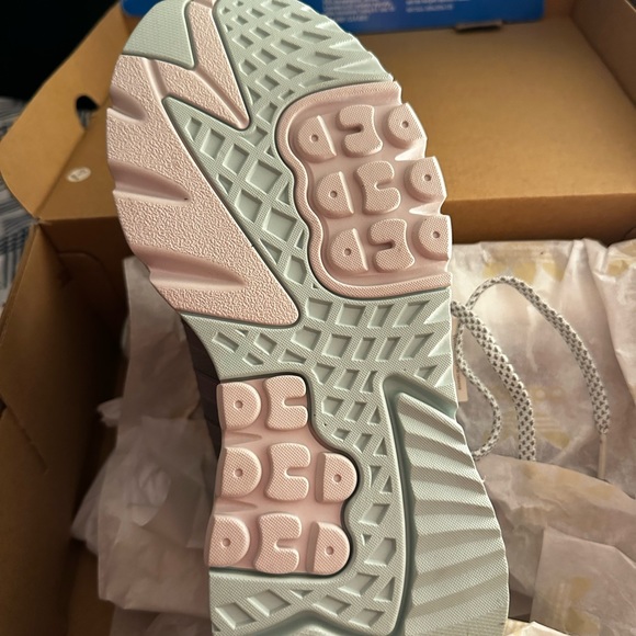 ADIDAS Women’s Nite Jogger shoe size 7 - Picture 6 of 6